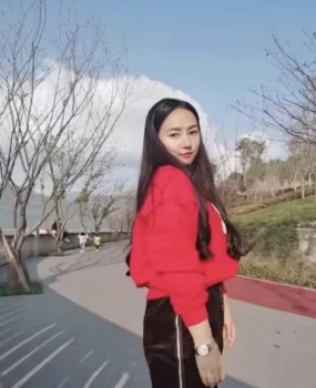 年轻小少妇