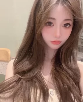 噘噘嘴夜店前台收银员小姐姐真实本人漂亮