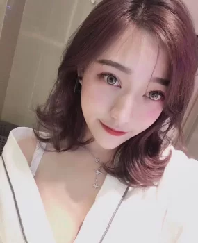 长得堪比外围的小姐姐，性价比极高