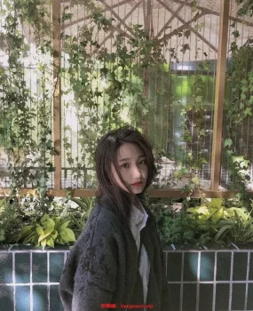 安徽合肥外围模特兼职嫩逼水多波大屁股大丝袜制服泡泡浴调情简直爽翻了