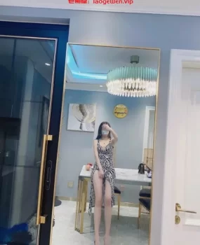 体验兼职学妹逆天长腿激情丝袜，热情奔放水多